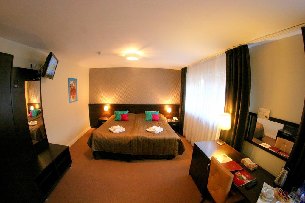 Hotel I Restauracja Złoty Las Zimmer foto