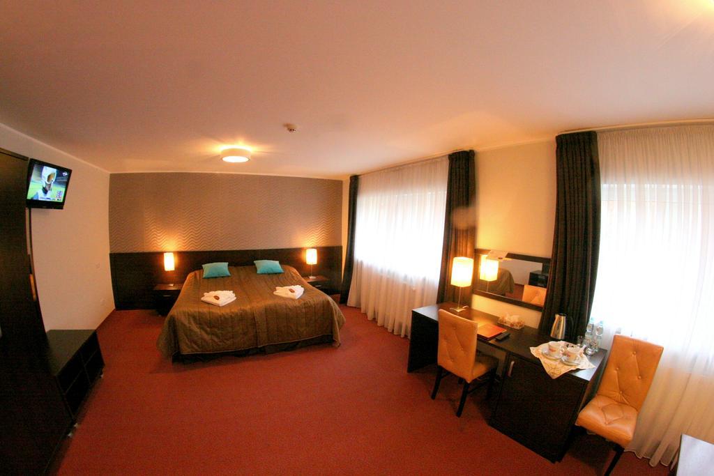 Hotel I Restauracja Złoty Las Zimmer foto